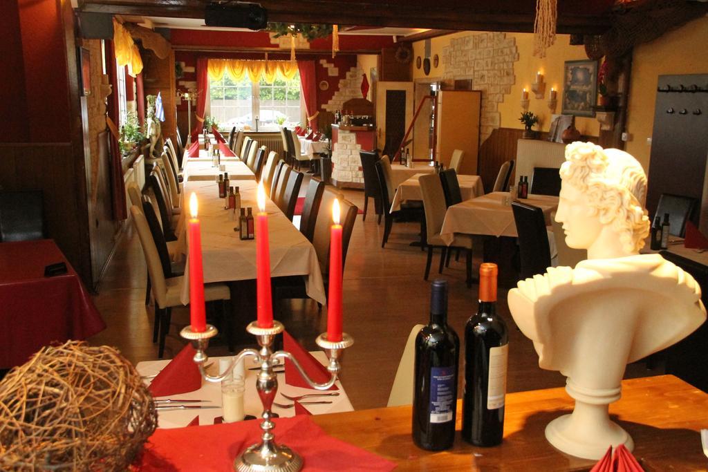 Hotel Taverne Inos 2*