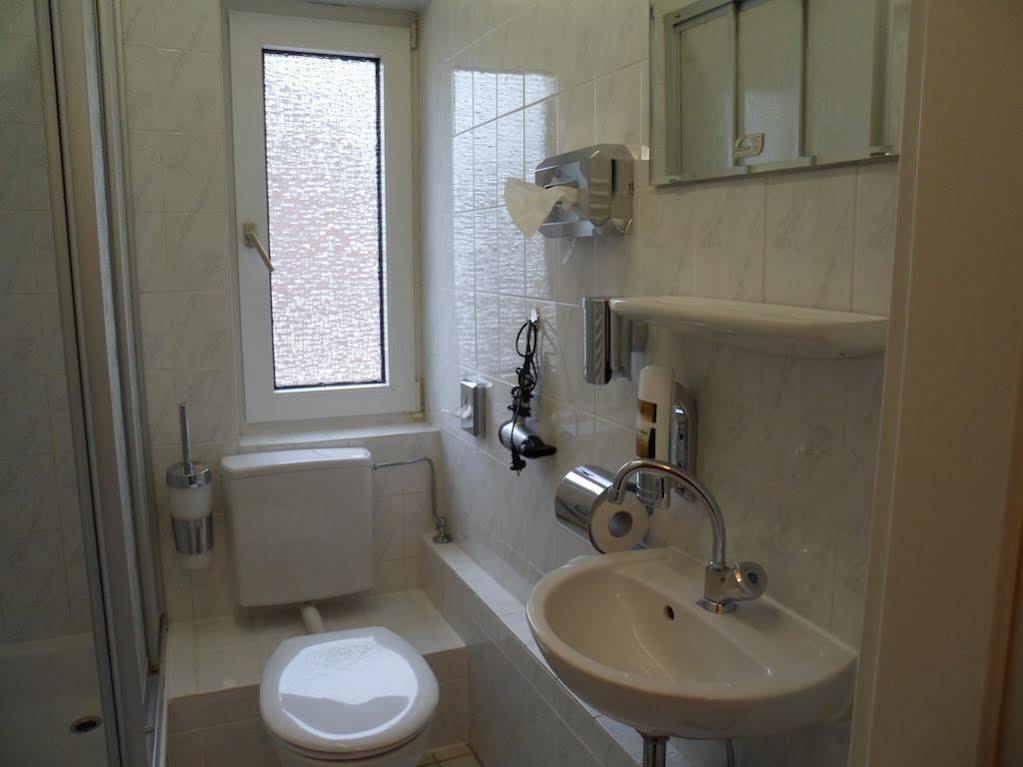 Taverne Inos Hotel 2*
